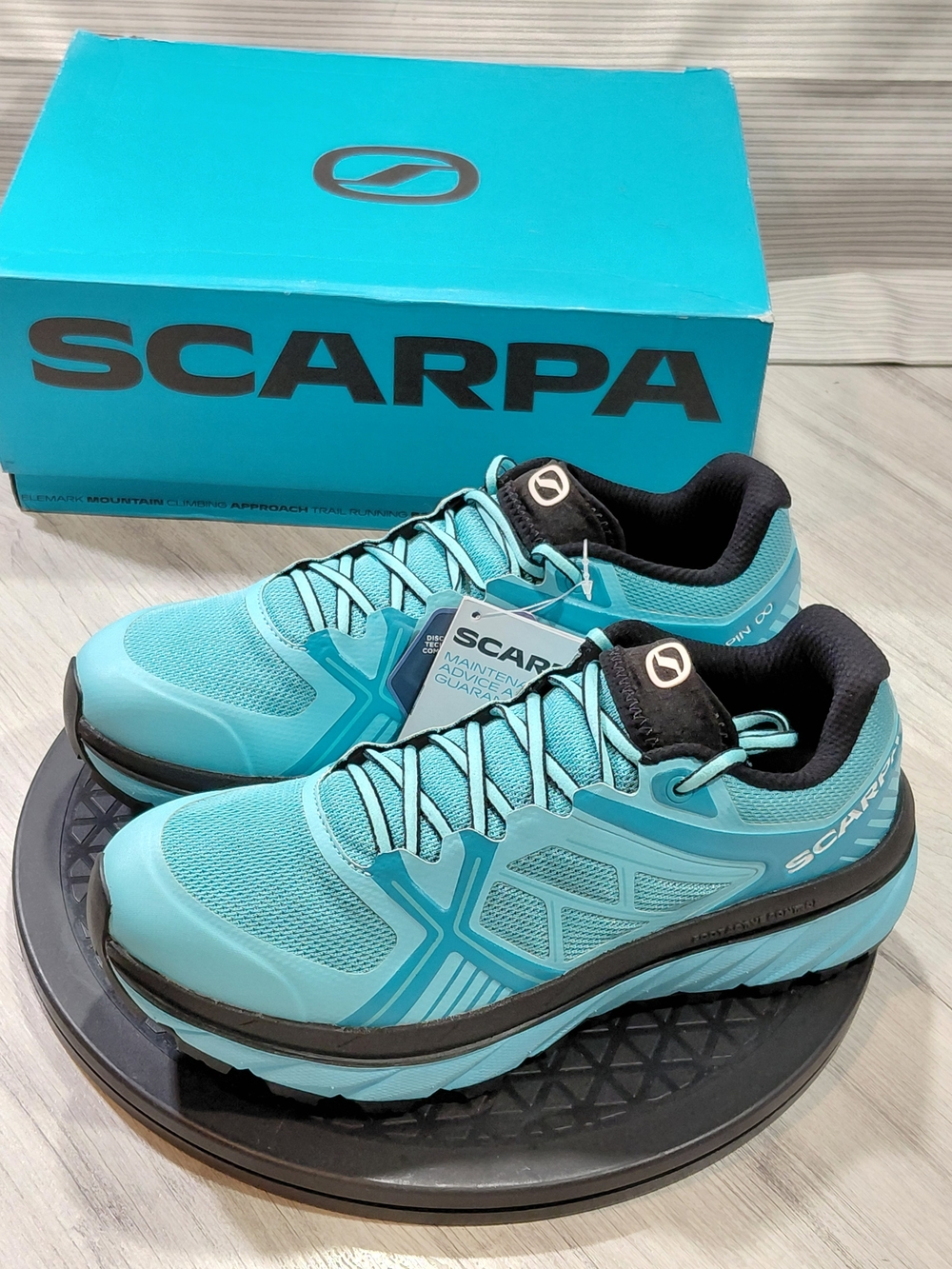 NWT Scarpa Women's Spin Infinity Trail Running Hiking Shoes Scuba Blue SIZE 8